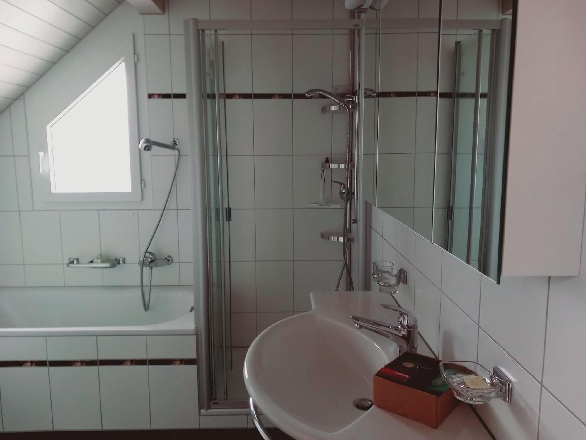 Gemuetliches Zimmer In Muntelier Nahe Am See Lägenhet Exteriör bild